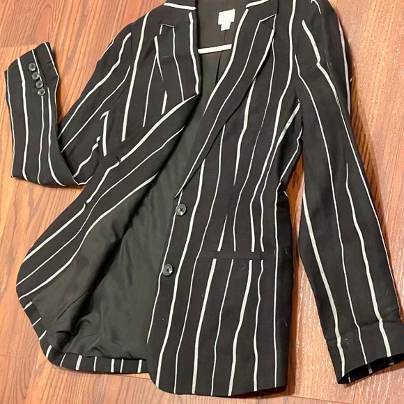 Pinstripe Black and White Blazer - Picture 4 of 5